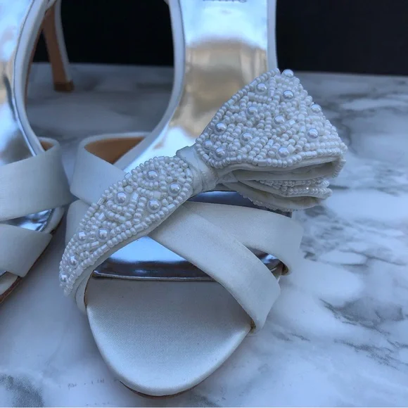 White Badgley Mischika ladies High Heels - Picture 3 of 10